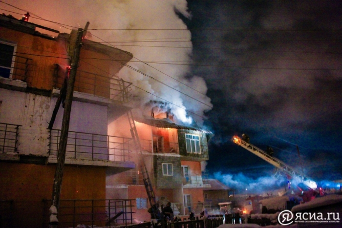 При пожаре на улице Лизы Чайкиной в Якутске никто не пострадал