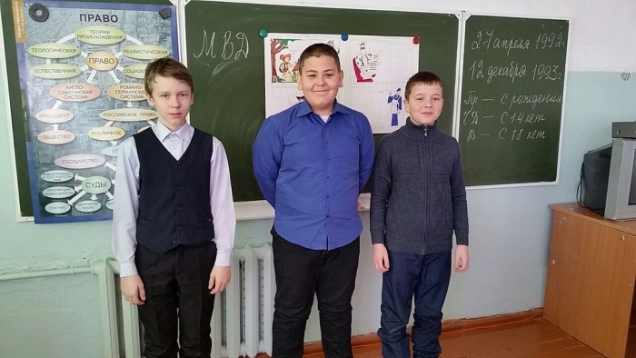 В школах Якутска прошел День правовых знаний