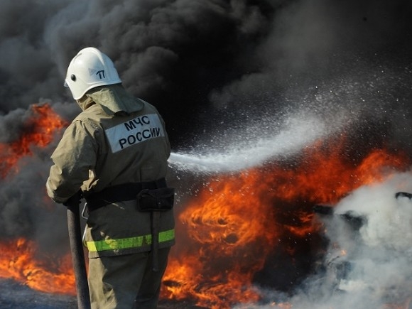 Гараж в Якутске и дача в Кысыл-Сыре пострадали от огня на выходных