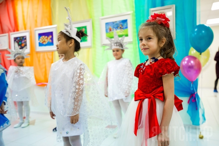 В детском саду «Северные звездочки» состоялось открытие творческих работ маленькой Кати Романовой