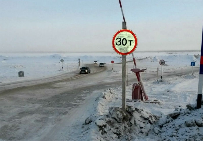 На территории Якутии запрещена эксплуатация семи ледовых переправ