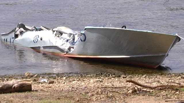 Несколько человек пострадали при столкновении моторных лодок на протоке Колымы