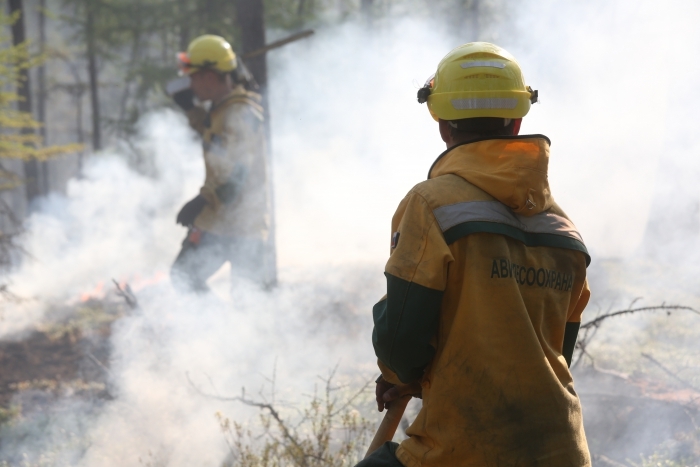 В Якутии ликвидируют 4 лесных пожара