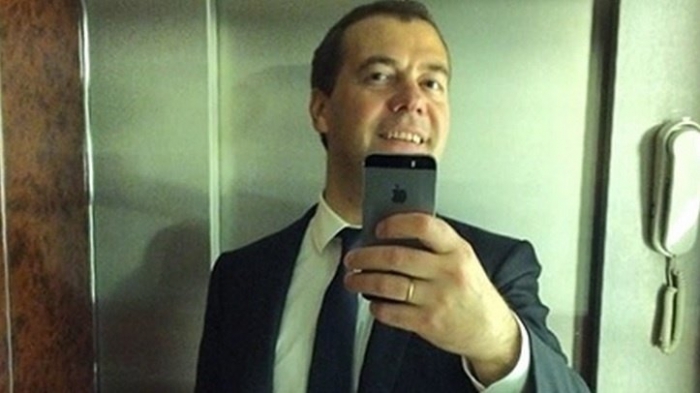 Петицию за отставку Медведева подписали больше 170 тыс. пользователей