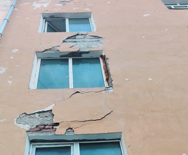 В Якутске активисты обеспокоены обрушением дома