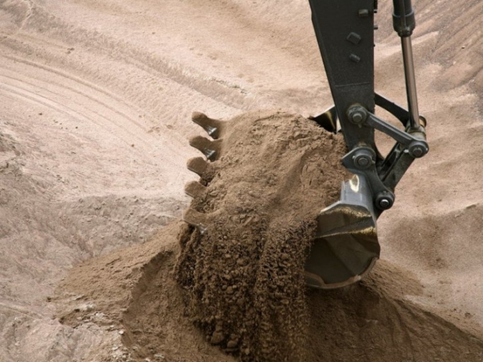 ООО «СахаСпецТранс» незаконно добывало песок