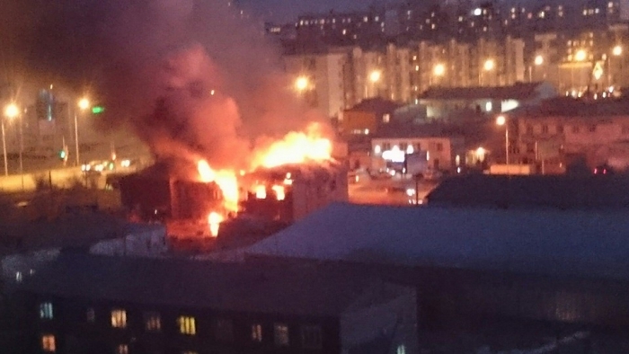 Фотофакт: Пожар на Бестужева-Марлинского