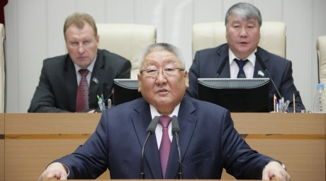 Глава Якутии внес в Ил Тумэн изменения в закон о референдумах