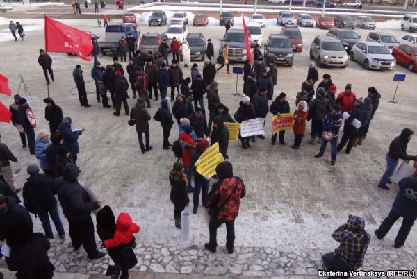 Отставки российского премьера потребовали на митинге в Иркутске