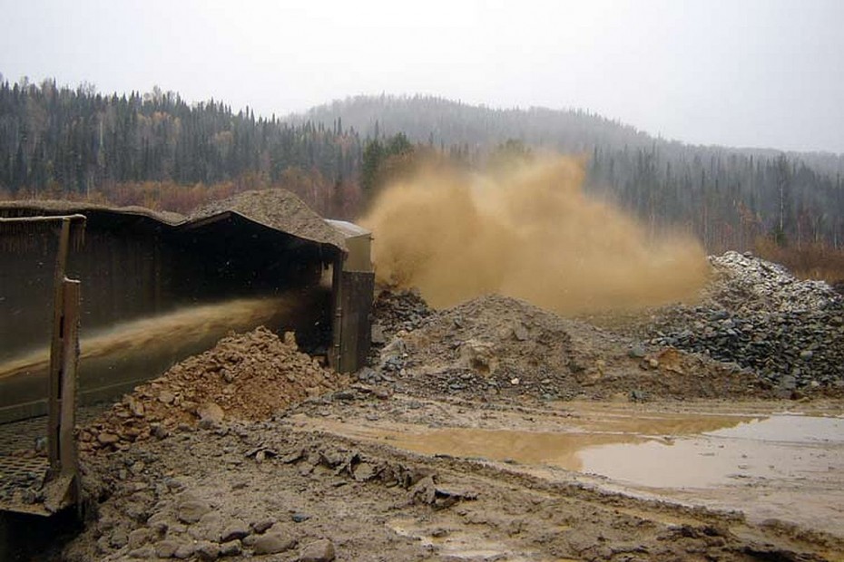 Штрафы за загрязненеи воды, в общей сумме 210 тысяч рублей, назанчены двум золотодобывающим организациям