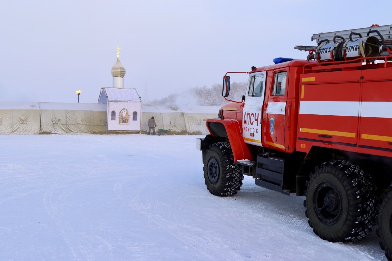 Безопасность в ходе крещенских праздников обеспечат более 450 сотрудников МЧС России