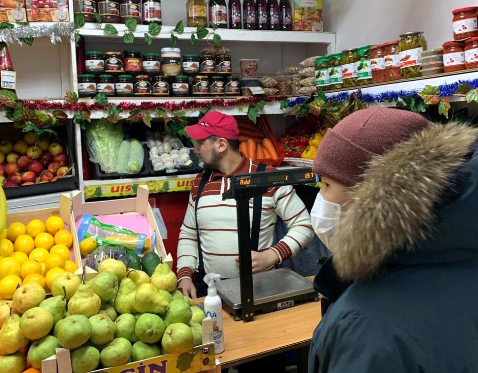В Якутске выявлены нарушения санитарных правил в киосках по продаже овощей и фруктов