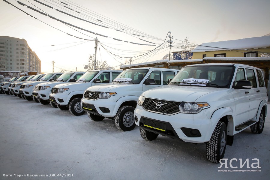 Северные и арктические районы Якутии получили автомобили «УАЗ Патриот» для нужд медицины