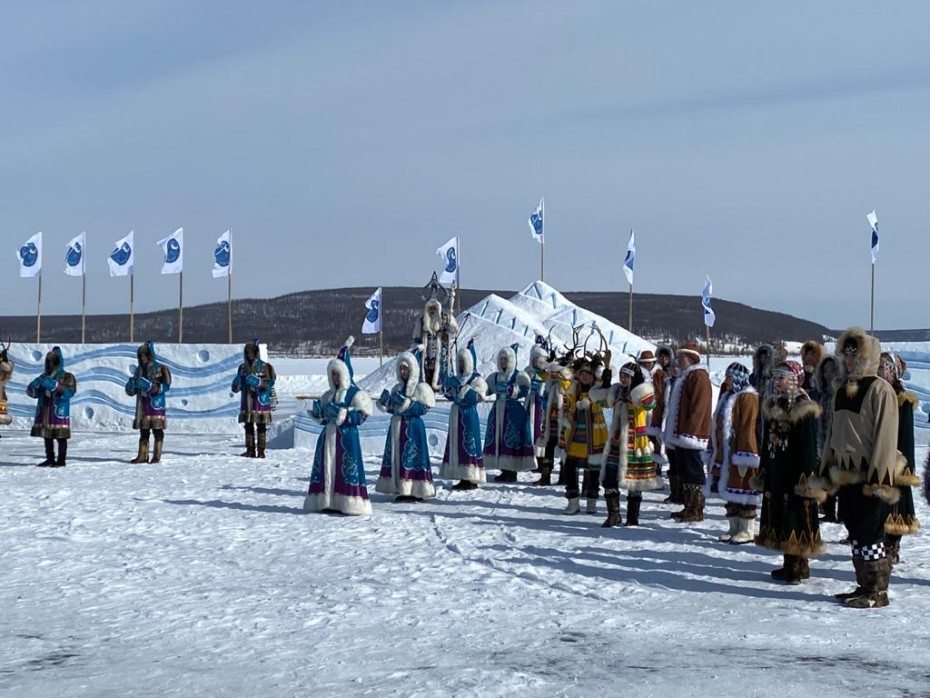 В Оймяконе прошёл ежегодный фестиваль «Путешествие на Полюс Холода»