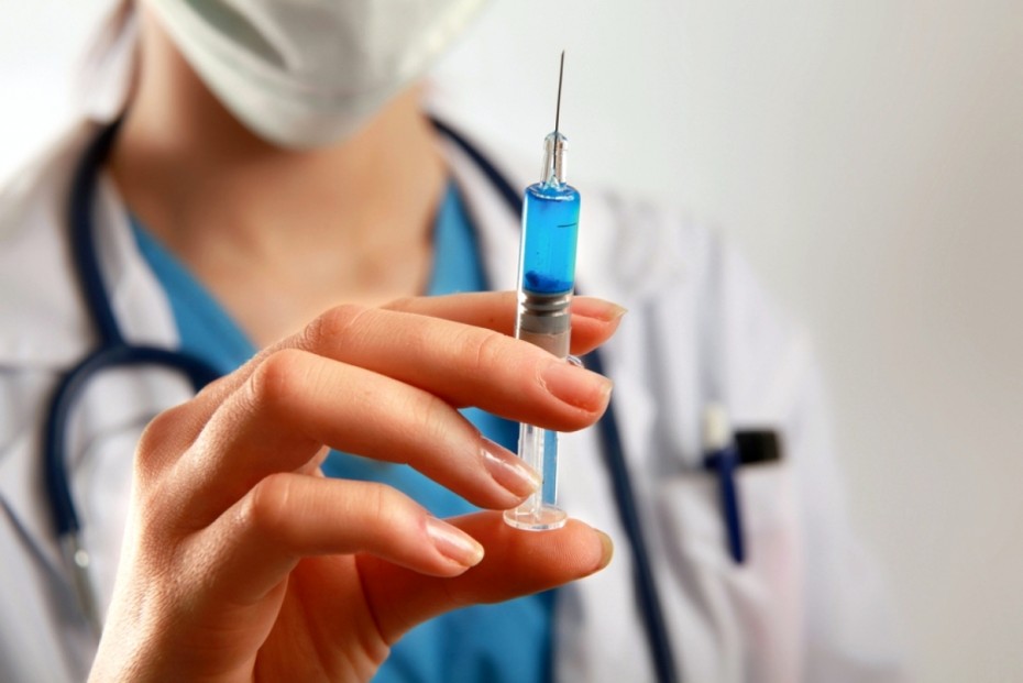 Вакцинацию против коронавируса прошли 65 % педагогических работников Якутска