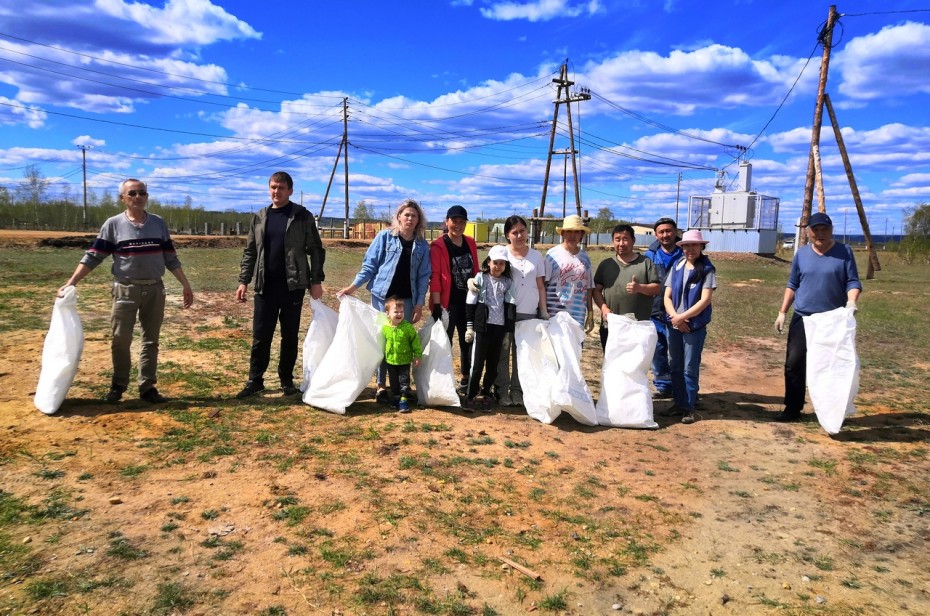 Защитим детей от мусора: Жители микрорайона «Северный» провели субботник