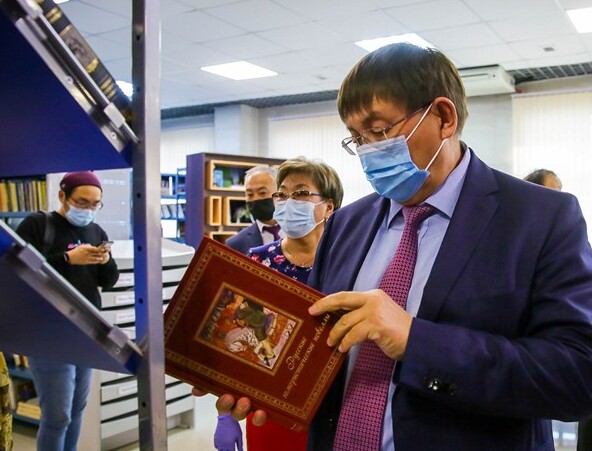 Юрий Куприянов: Библиотеки становятся трендом признания республики на культурном пространстве страны