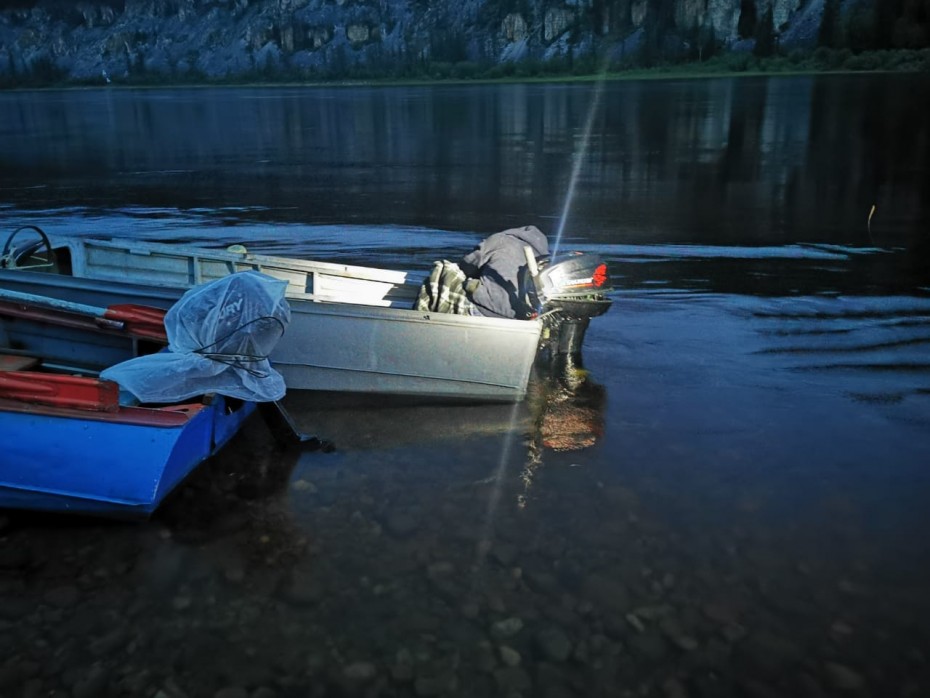 На реке Алдан из лодки эвакуировали человека без сознания