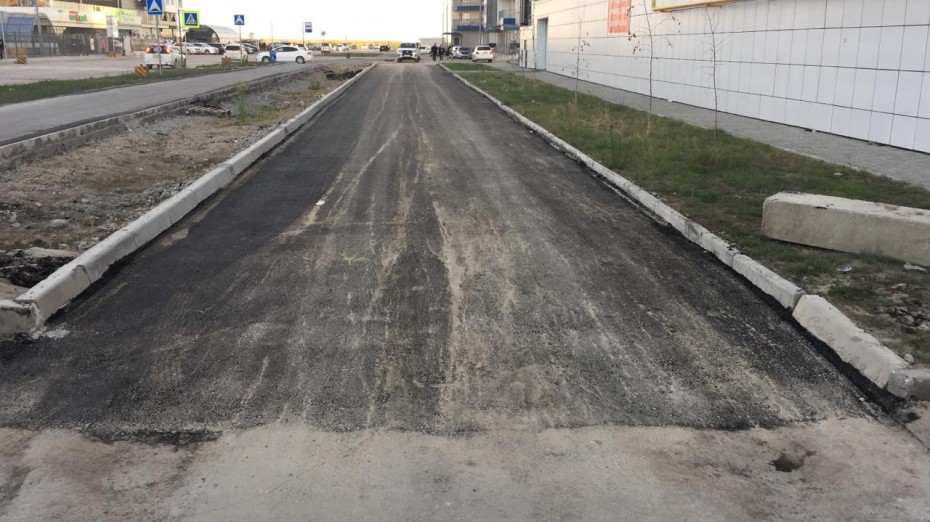 Подрядчики выполняют гарантийные обязательства по ремонту дорог Якутска