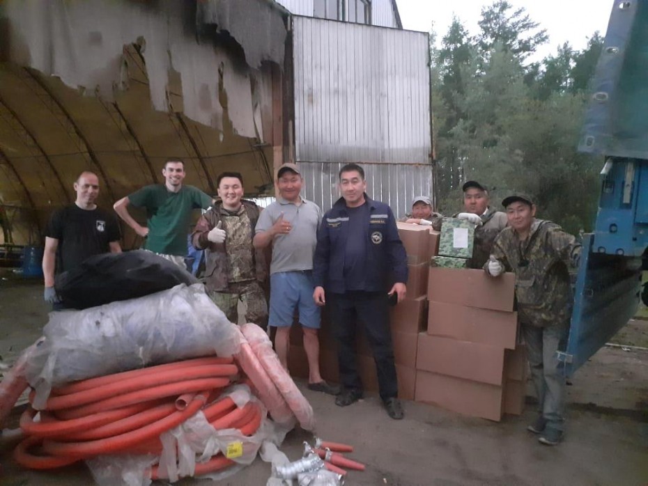 Служба спасения Якутии доставила в Вилюйскую группу улусов средства для тушения лесных пожаров