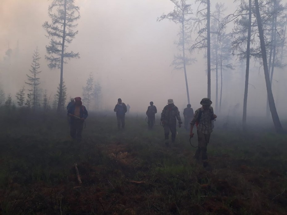 Остановить лесной пожар смогли жители оймяконского села Терють