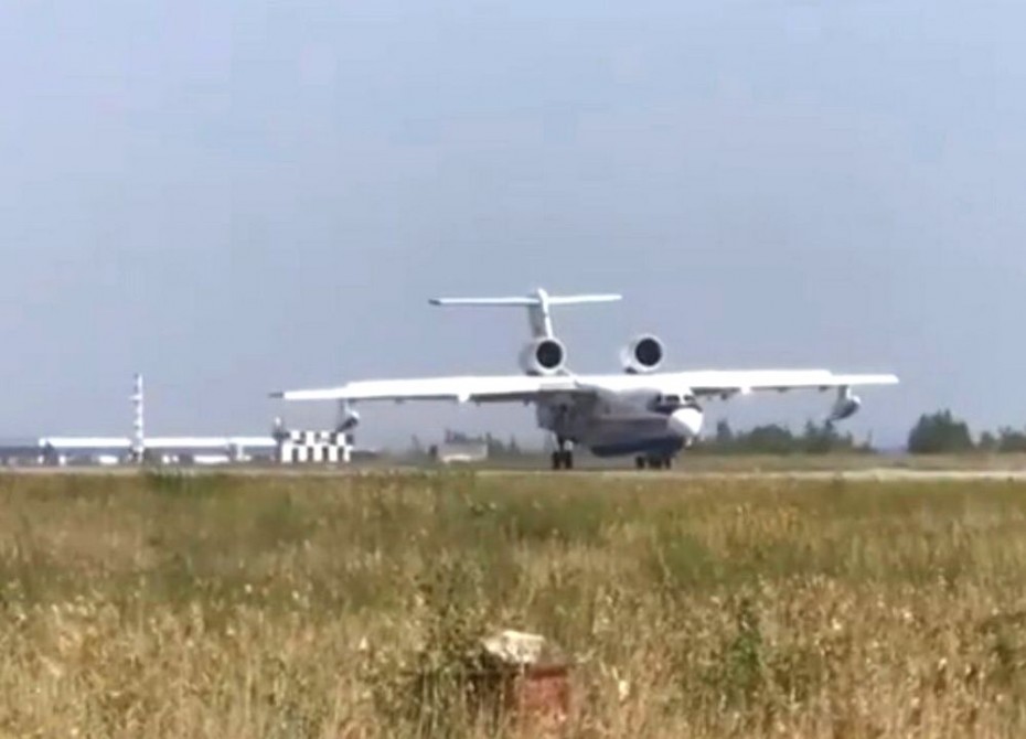 Первый самолет Бе-200 приземлился в Якутске