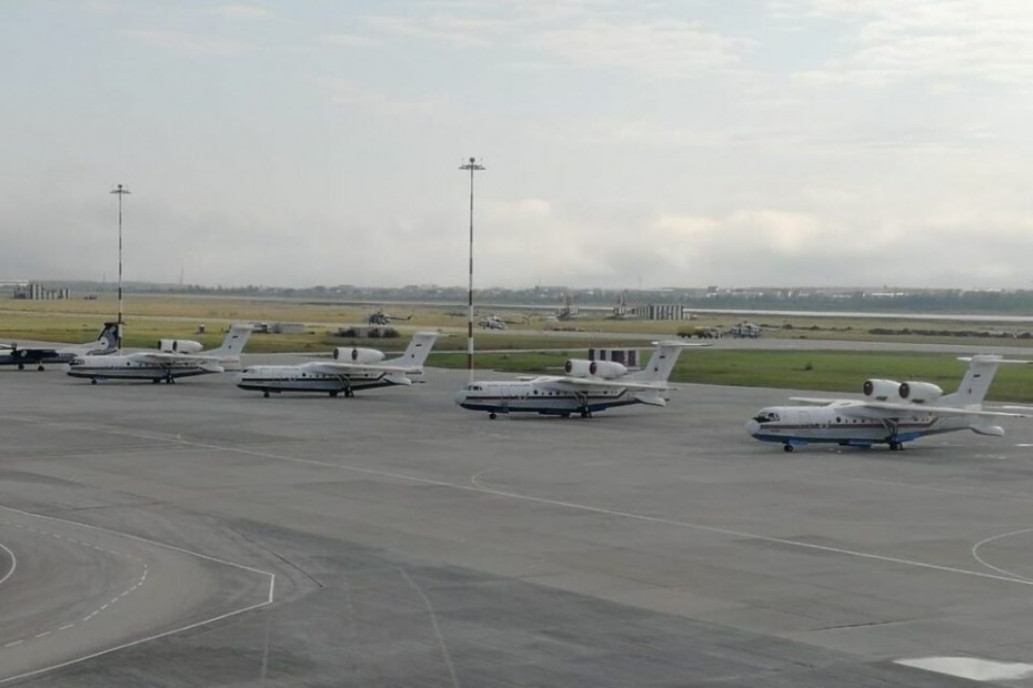В аэропорт “Якутск” прибыл четвертый по счету самолет-амфибия Бе-200 МЧС России