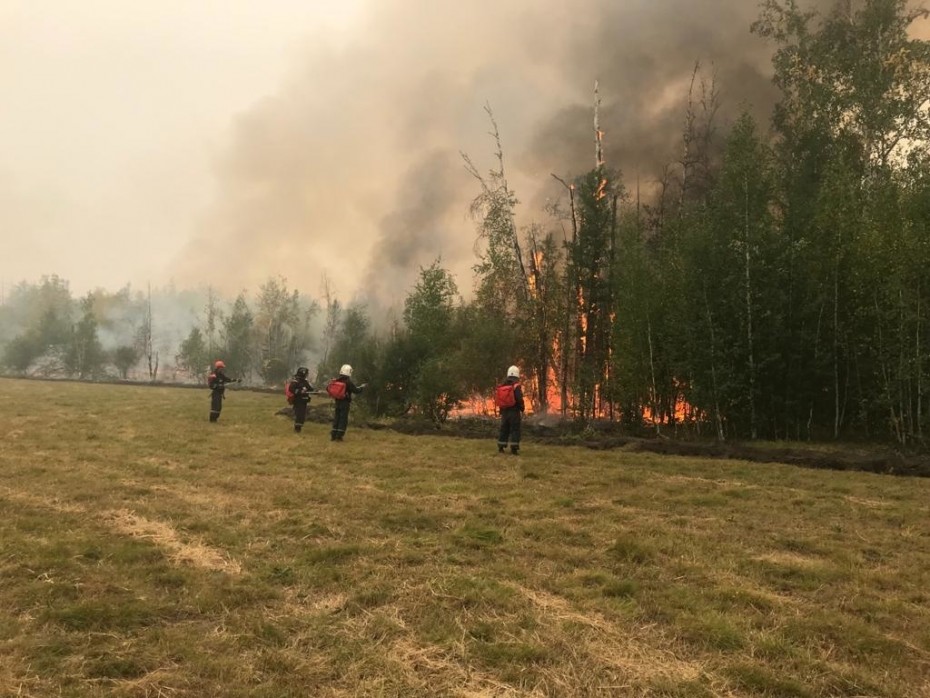 По данным авилесоохраны 166 лесных пожаров действует в Якутии