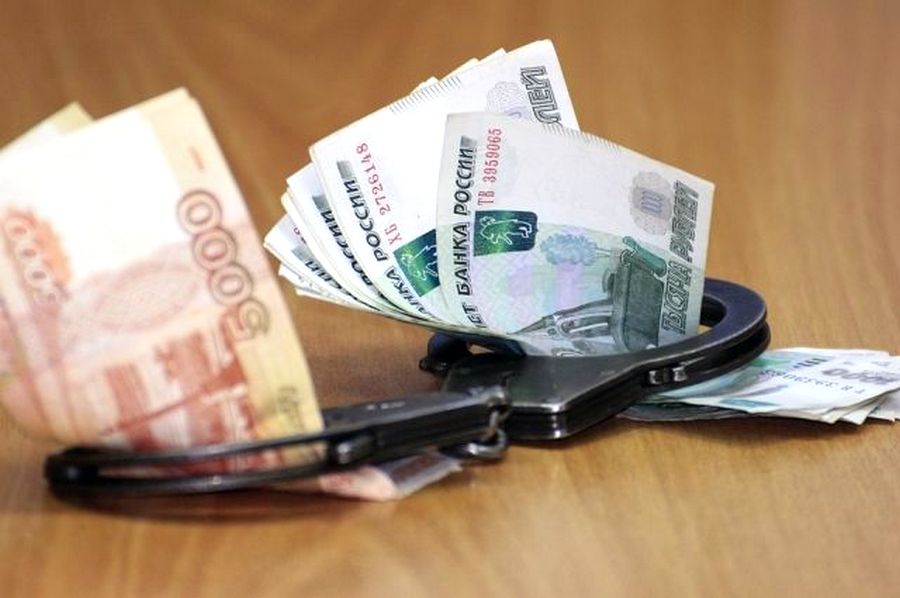 В Якутии транспортный полицейский осужден за хищение почти 400 тысяч рублей