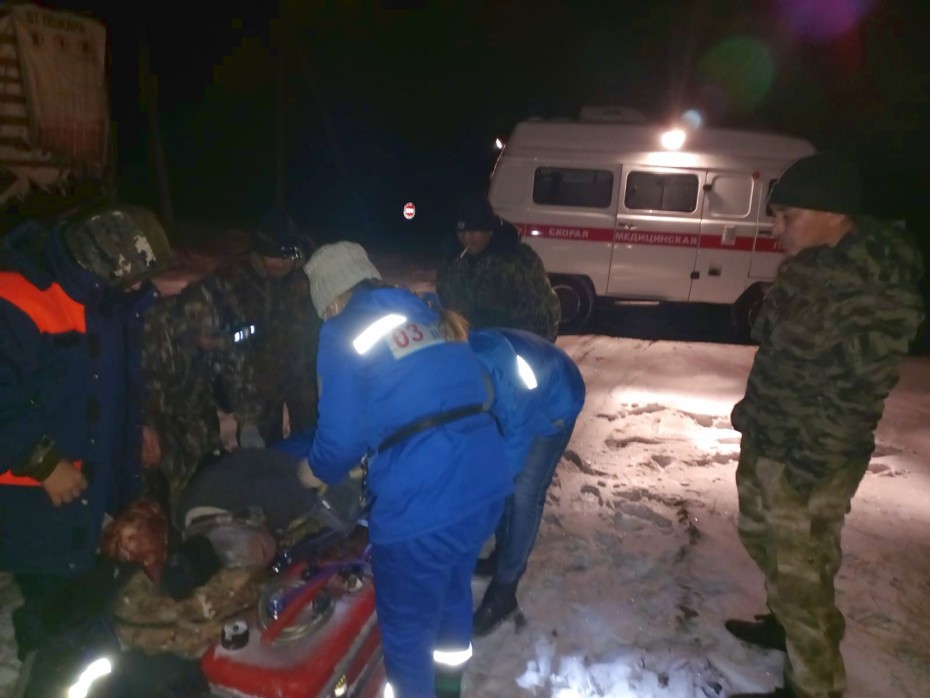 Двоих охотников  эвакуировали спасатели в Нюрбинском районе