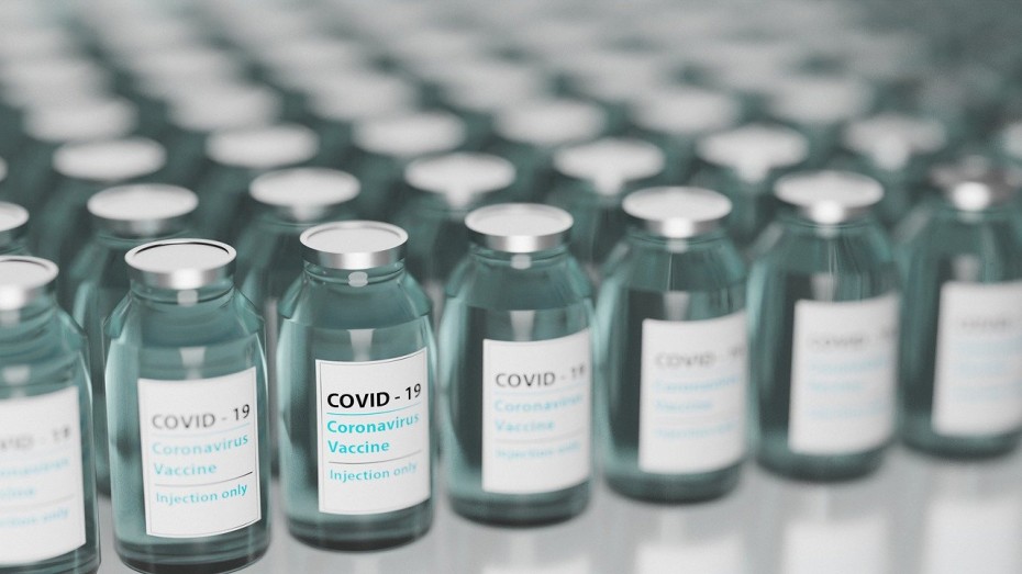 Гинцбург выступил за обязательную вакцинацию от COVID-19