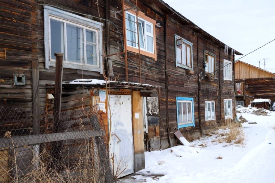 Власти Якутска продолжат работу по признанию домов аварийными