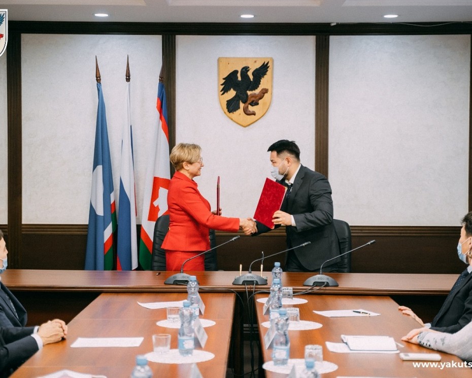 Власти Якутска подписали соглашение о сотрудничестве с Торгово-промышленной палатой Республики Саха (Якутия)