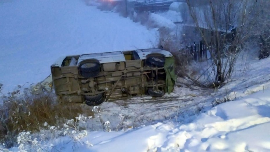 В ДТП с перевернувшимся автобусом в Якутске жертв и пострадавших нет