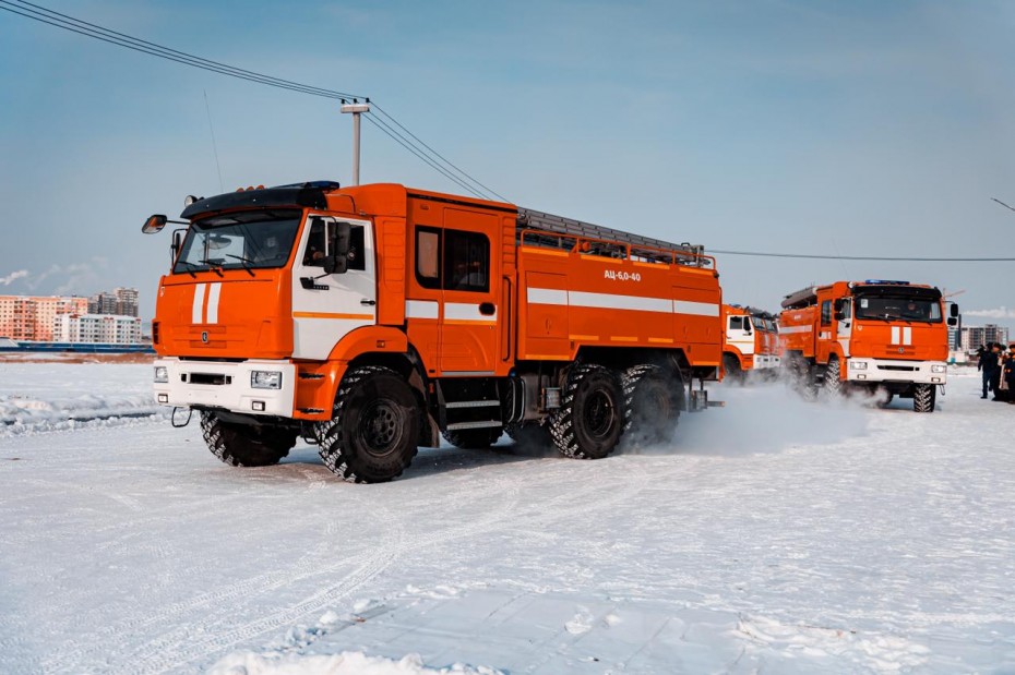 В Якутию прибыла новая техника для пожарных и аварийно-спасательных работ