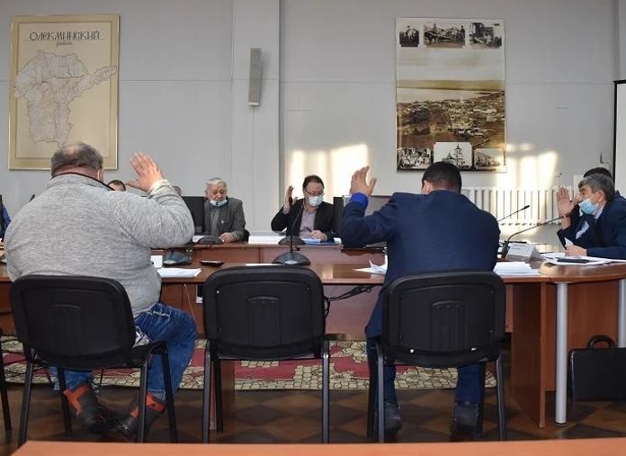Вопрос о слиянии администраций города Олекминска и района снят в повестки – будут назначены прямые выборы