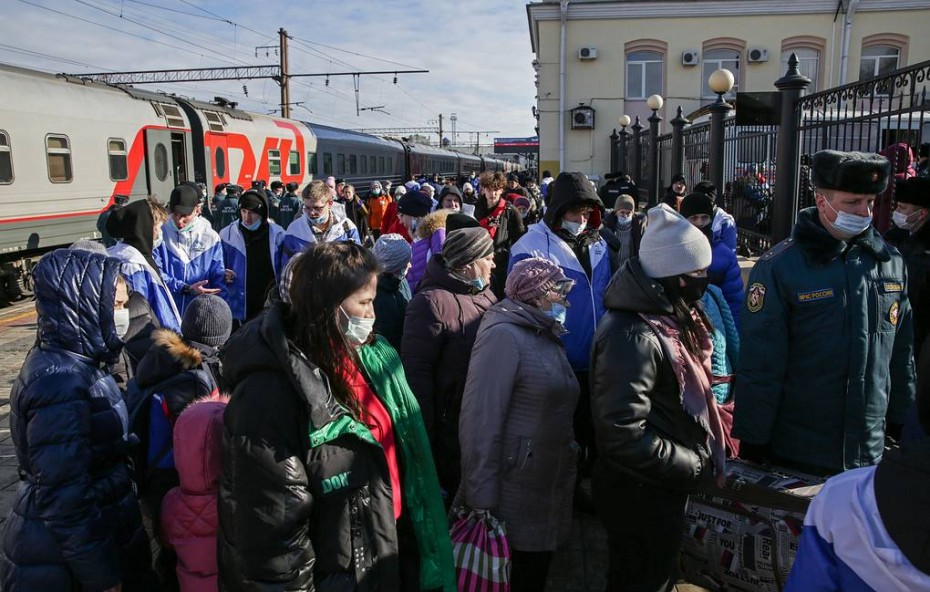 В Россию прибыли более 61 тыс. жителей Донбасса