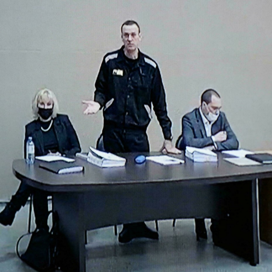 Навального приговорили к 9 годам строгого  режима