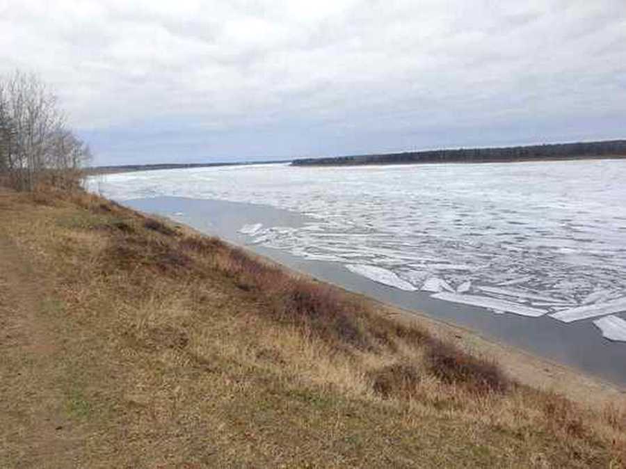МЧС: На реке Лена ожидается снижение уровней воды