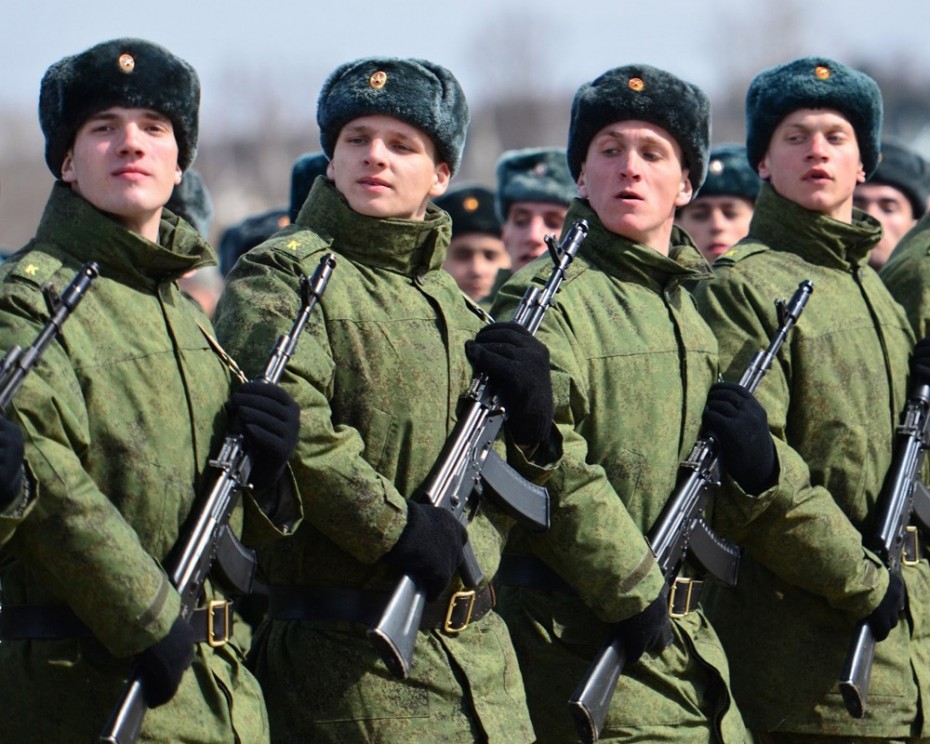 Армии все возрасты покорны: В РФ хотят  убрать верхний возрастной предел для службы по контракту