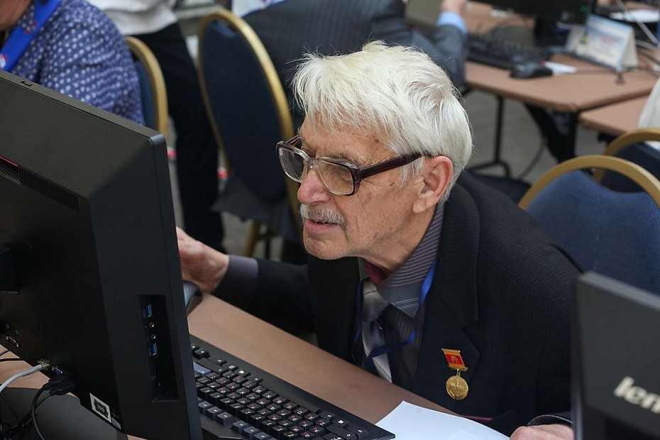 Пенсионеров приглашают принять участие в конкурсе личных достижений «Спасибо Интернету-2022»