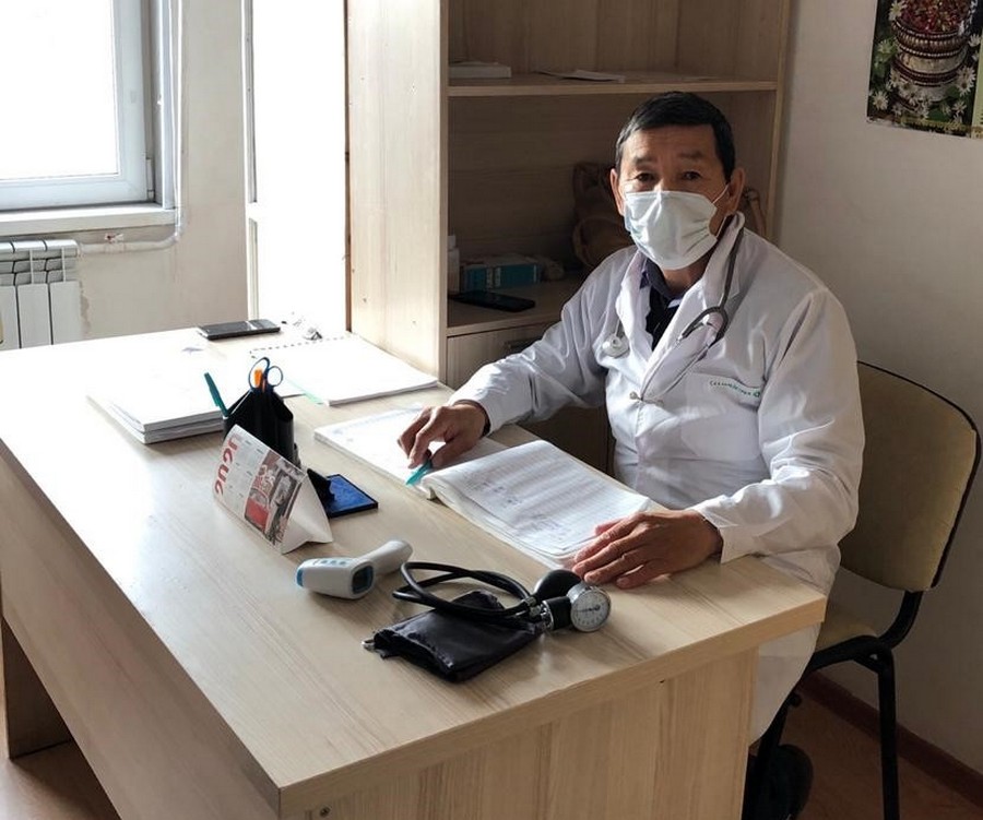 Константин Рожин оказывает спектр медицинских услуг в Сунтарском районе