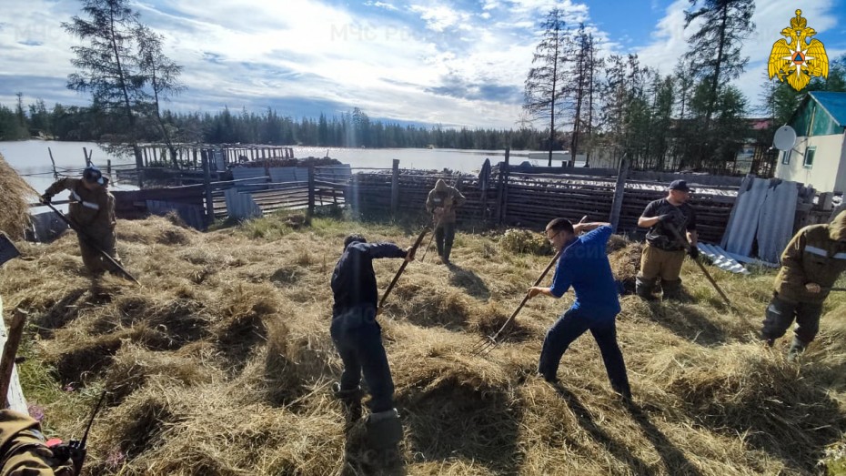 Продолжаются восстановительные работы в Верхоянском районе Якутии пострадавшем от наводнения