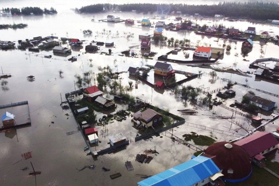 Более 5000 заявлений принято от жителей Верхоянского района пострадавших от наводнения