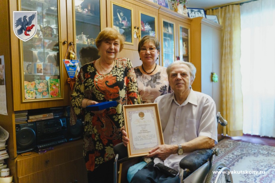 Медаль «За любовь и верность» вручили семье Ивана Негенбля и Ольги Сидоровой из Якутска