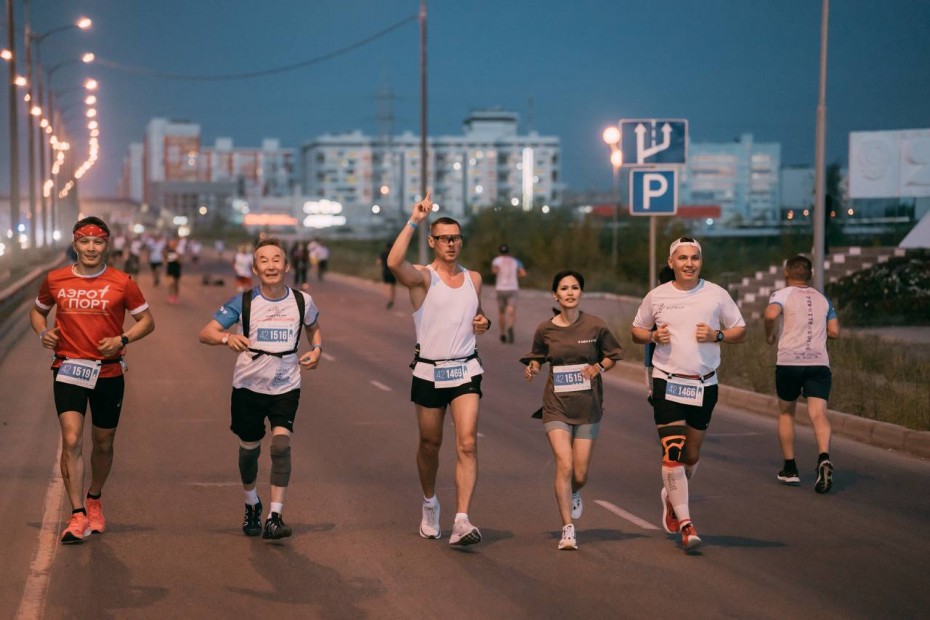 Более 1200 жителей Якутска приняли участие в «Sinet Team Yakutsk Marathon»