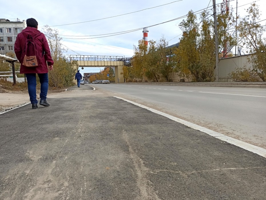 Мэрия отчиталась о завершении асфальтирования 17 дорожных объектов в Якутске