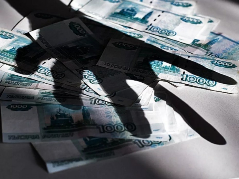 Главный и ведущий бухгалтеры среднеколымского управления соцзащиты присвоили 250 тысяч рублей