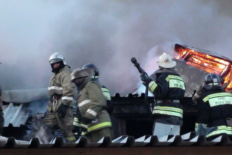 В результате пожара пострадал частный гараж на Сергеляхском шоссе в Якутске