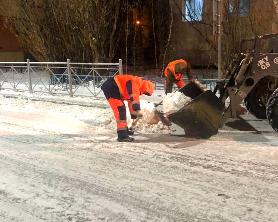 Мэрия отчиталась о вывозе более 2 тысяч кубометров снега с улиц Якутска